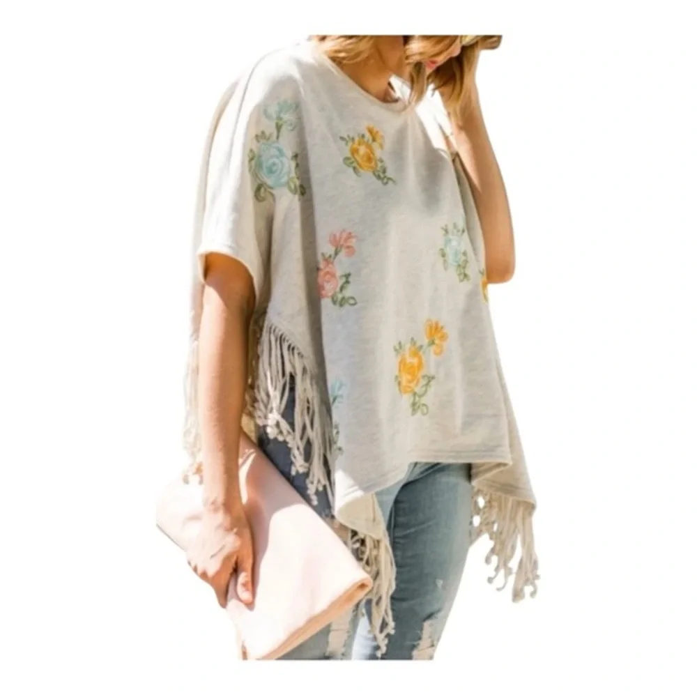 Anthropologie TP Cream Embroidered Fringe Poncho One Size